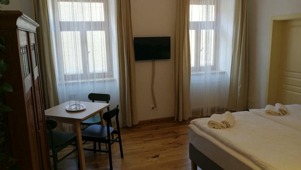 Penzion Stastny Medved Znojmo Bagian luar foto